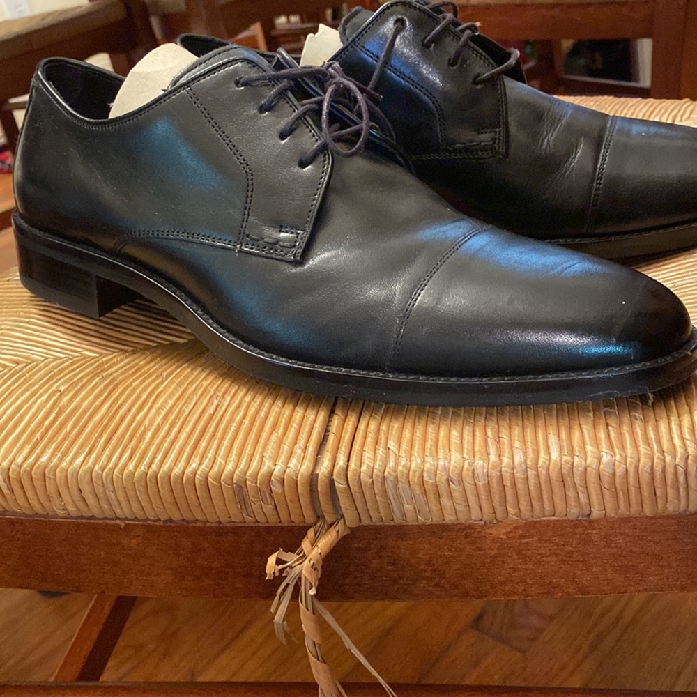 Cole Haan full grain black cap toe Oxford shoes